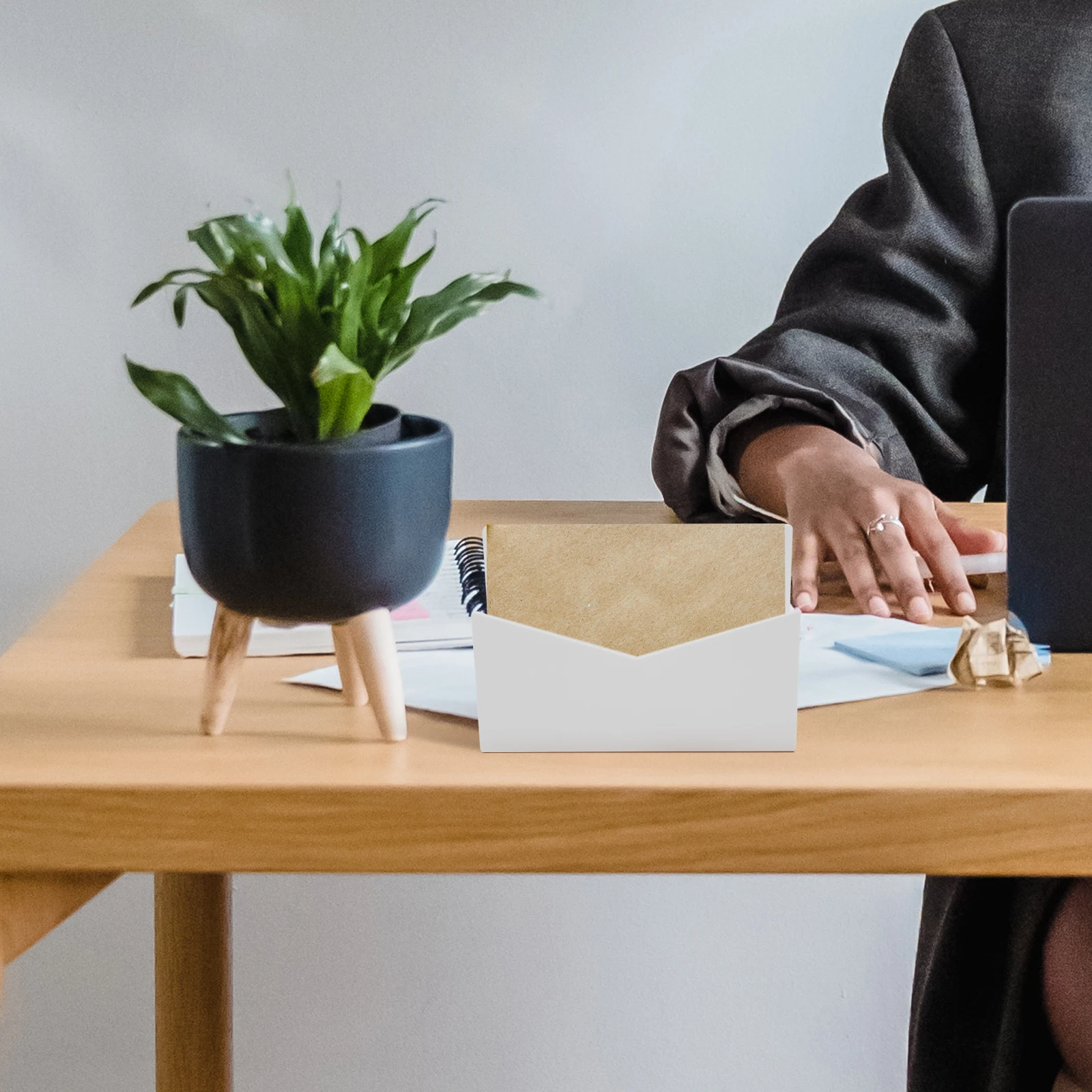 1Set Acryl Mail Halter Desktop Brief Organizer Klar Büro Mail Sorter Rack Postkarte Halter Umschlag Organizer