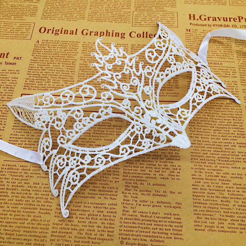 1Pcs ขายร้อนเซ็กซี่สีขาวลูกไม้ครึ่งหน้ากากใบหน้ารูปแบบต่างๆฮาโลวีน Masquerade Party Mask หน้ากากเครื่องแต่งกาย