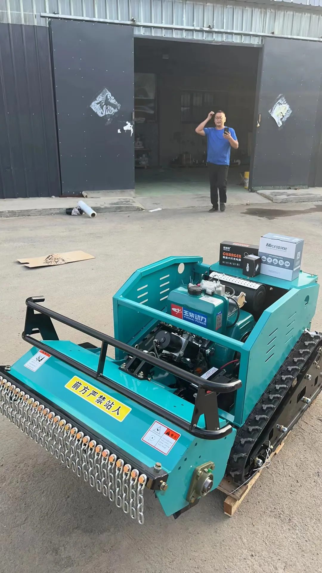 550mm 800mm Width Factory Price Orchard Lawn Farm Weeding Machine Grass Cutting Machine Crawler Remote Control Lawn Mower Robot