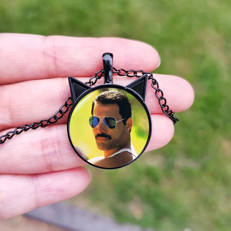 Freddie Mercury Necklace Cat Ears Pendant Band Queen Rock Singer Art Poster Glass Dome Chain Choker Jewelry Christmas Gift