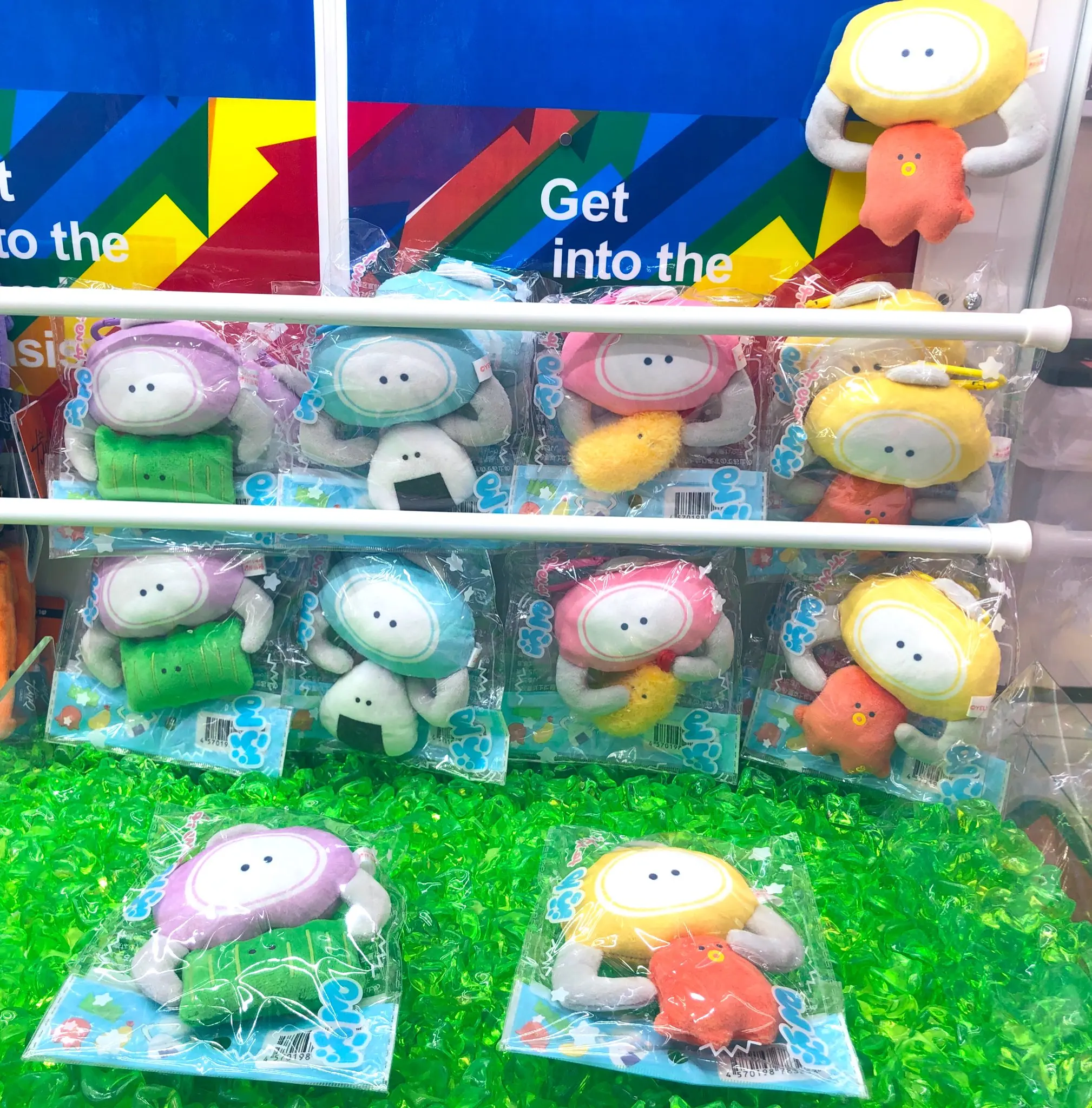 12cmの可愛い丸い目ランチボックス、クレーンゲーム、ひも付きフライドシュリンプ、おにぎり、イカ、カラビナペンダントフィギュア