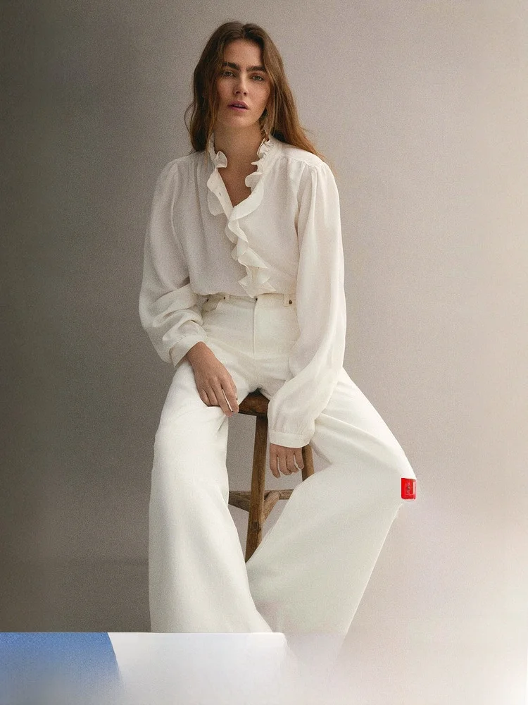 

Модная женская рубашка весеннего сезона с деревянными пуговицами, воротником с рюшами, из вискозы, с длинным рукавом, свободного кроя, с пуговицами