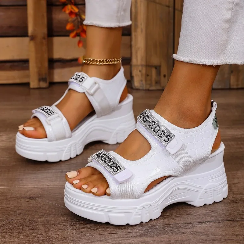 2024 marca senhoras sapatos fivela cinta sandálias femininas moda peep toe sandálias casuais feminino verão plus size sandálias de cunha sólida