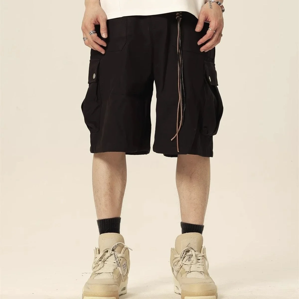 

Мужские короткие брюки-бермуды, мешковатые однотонные мужские шорты-карго, длинные свободные широкие полус карманами, мода 2025, элегантные, красивые Y2k