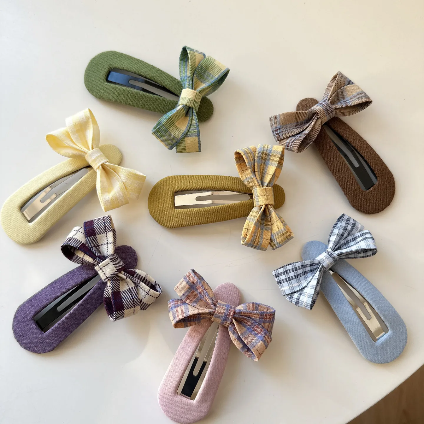 Elegant Plaid Bow Resin Hair Clip Large Teardrop BB Style for Side Bangs and Flyaway Fixer Premium Lightweight Portable