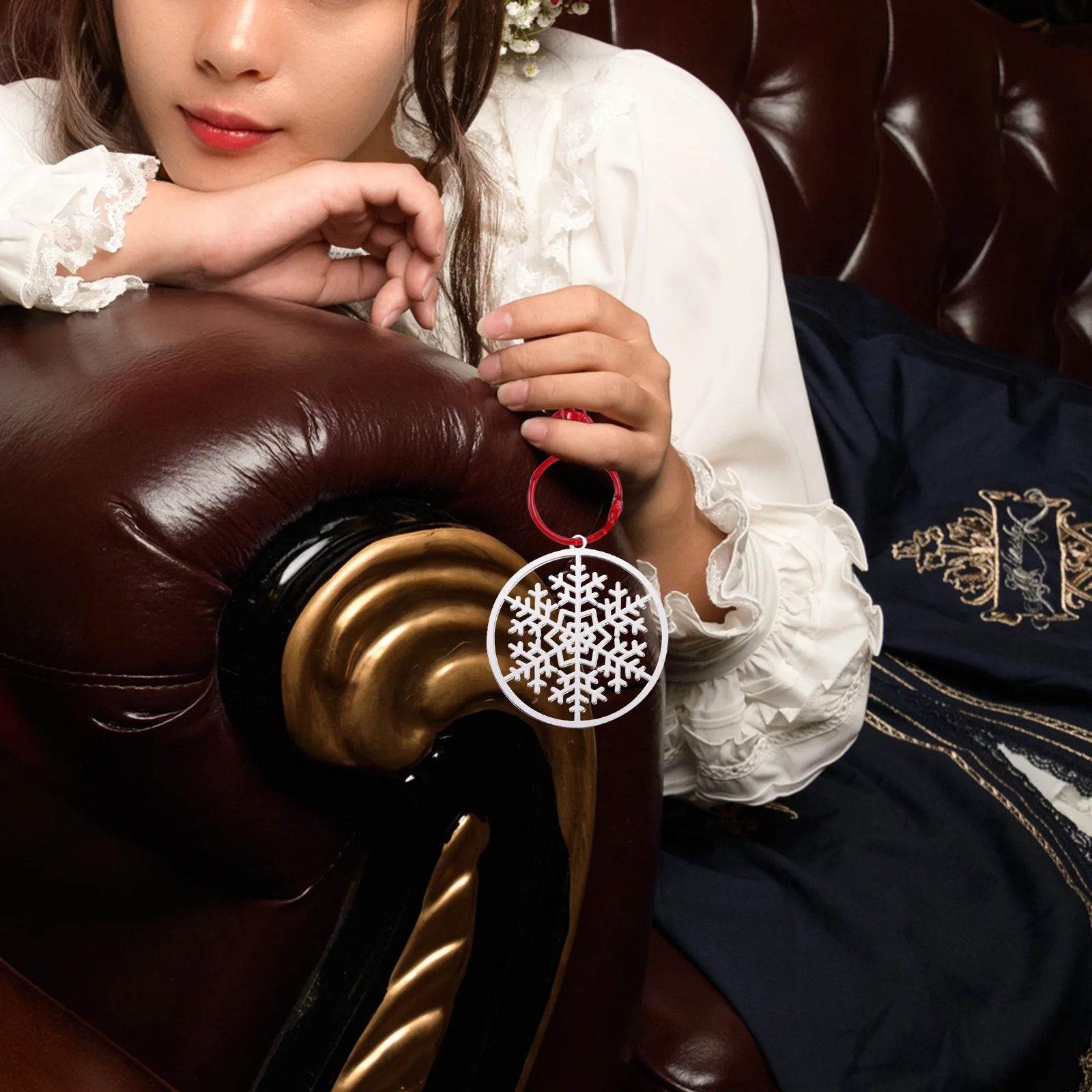

50Pcs Christmas Snowflake Pendant Jewelry Charms Alloy DIY Keychain Decorative Accessories for Bag Keychain Ornament
