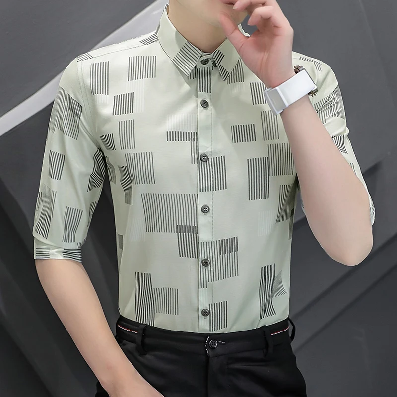 

Korean-Style Striped Print Casual Slim Fit Half Sleeve Men Shirt Spring New Top Quality Polyester Soft Comfortable Chemise Homme