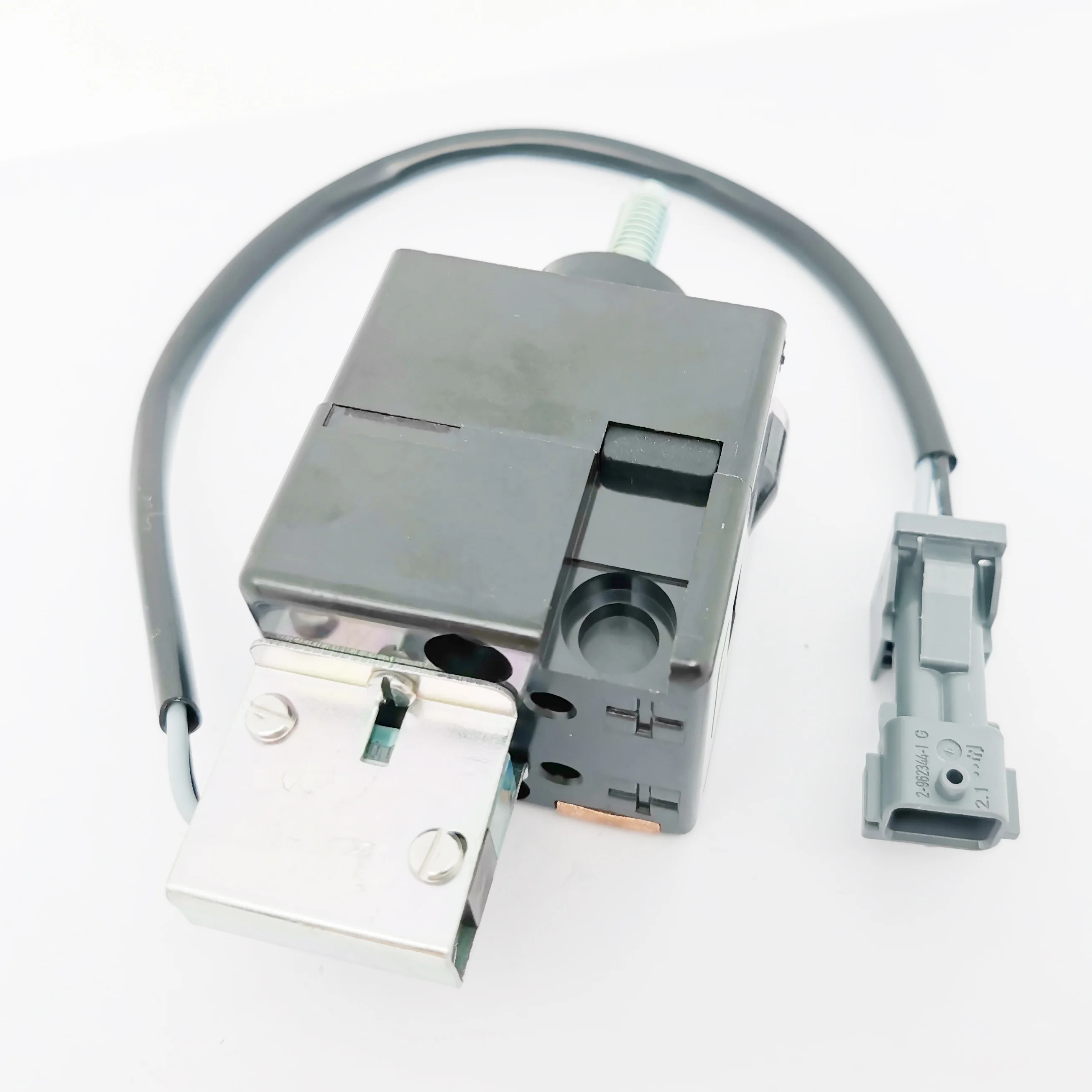 

запасные части для вилочных погрузчиков, аварийный выключатель 7915491613 7915491622 для вилочного погрузчика linde 131 1158