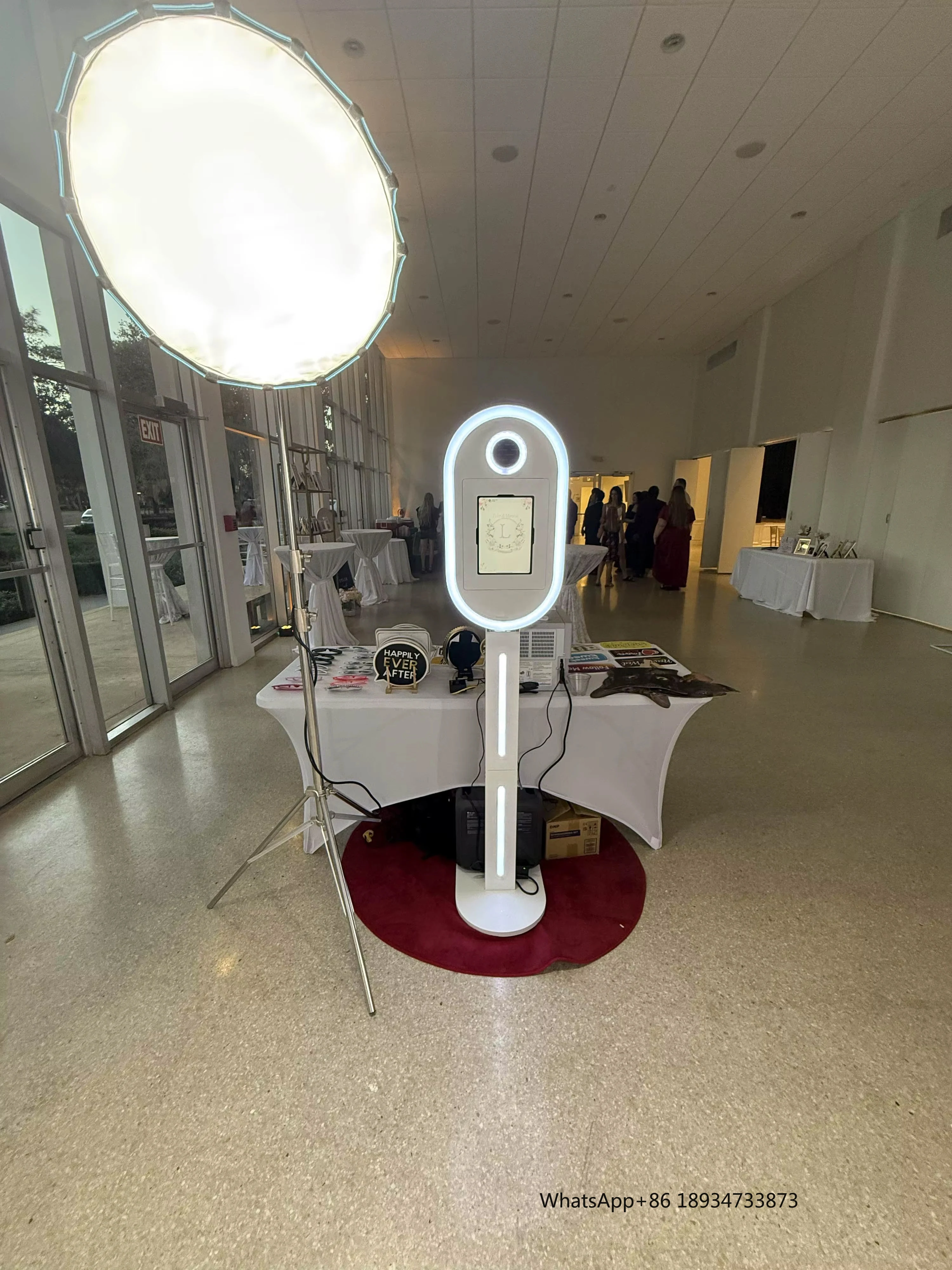 

2025 новейшая Dslr iPad Photo Booth Machine Shell Stand Roaming Oval 12,9 iPad Photobooth с принтером для мероприятий Party 360