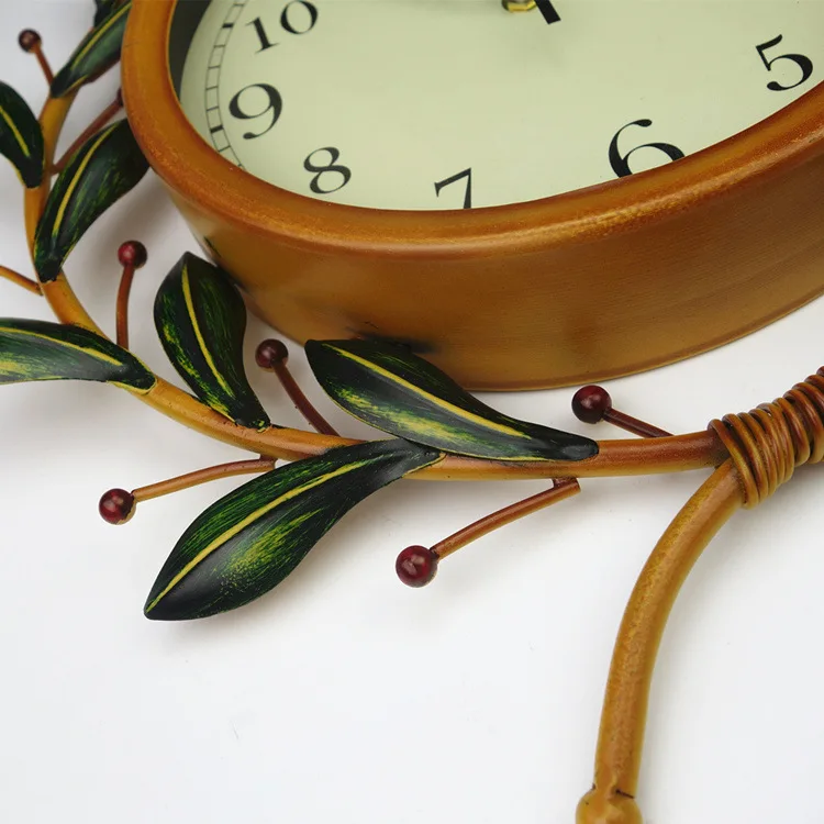 Olive Branch Silent American Country Vintage Wall Clock Home Decoration Clock Creative Living Room Bedroom Wrought Iron Clock