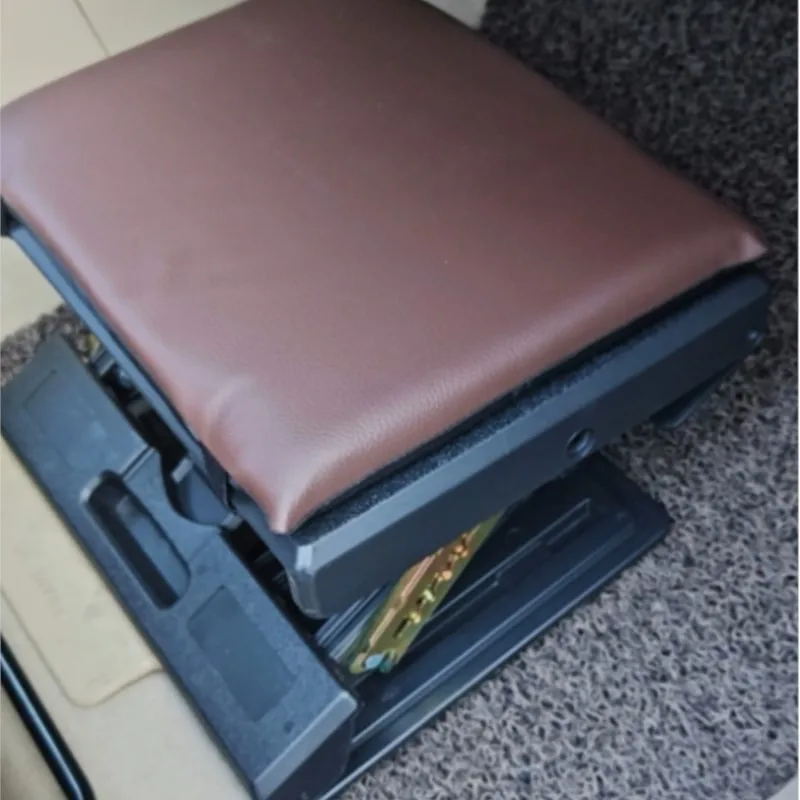 Car Rear Seat Leg Rest Extension, PU Leather & Metal Frame, Adjustable Foot Stool for Business Van, Durable and Non-Slip