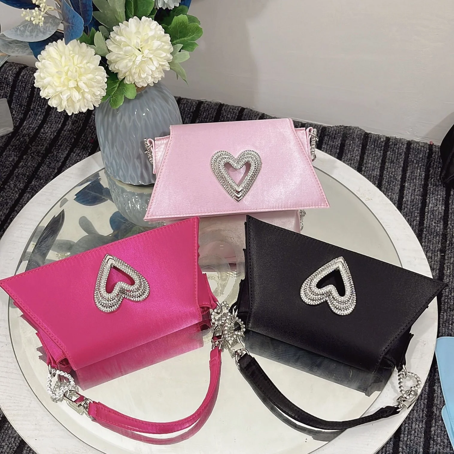 Rhinestone Heart Shaped Satin Handbags Women Boutique Bling Crystal Trapezoid Evening Clutch Purses Wedding Party Purple Handbag