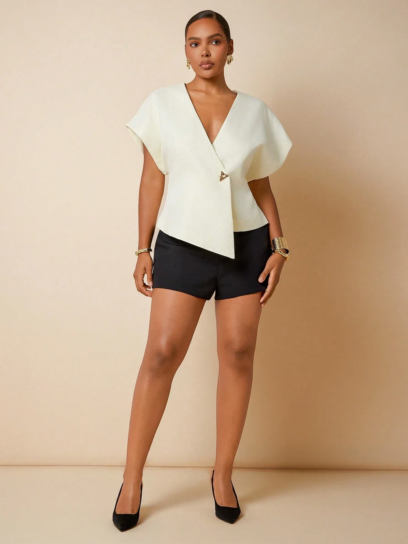 

Элегантная женская блузка с V-образным вырезом и короткими рукавами для делового повседневного стиля