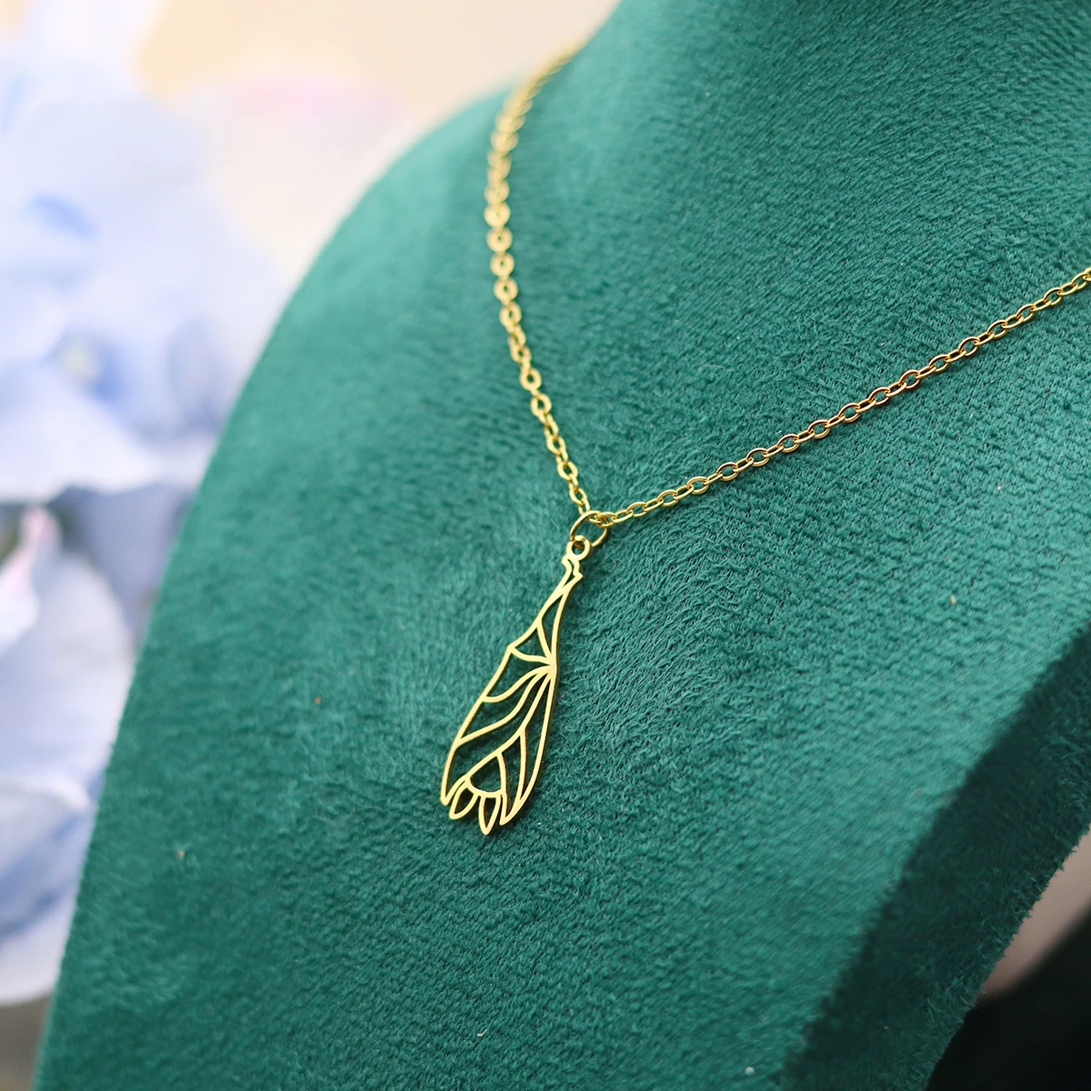 Cxwind رأسا على عقب الخفافيش الفن خط سلسلة سحر قلادة للنساء الرجال الفولاذ المقاوم للصدأ هندسية قلادة المختنق هدية حفلة الهالوين