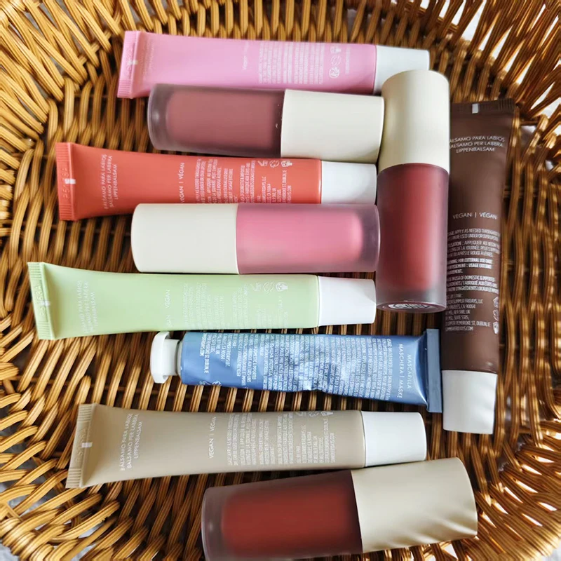 Popular Summer Moisturizing and Non Greasy Lip Balm Hydration Lipstick Birthday Cake Vanilla Brown Sugar Lipstick Makeup Product