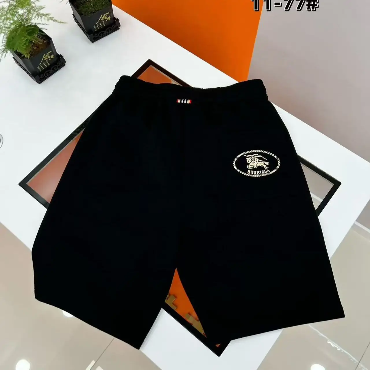Black striped sports shorts are thin and versatile 2026 new job search season explosion 5 points tight and wear-resistant 11-77