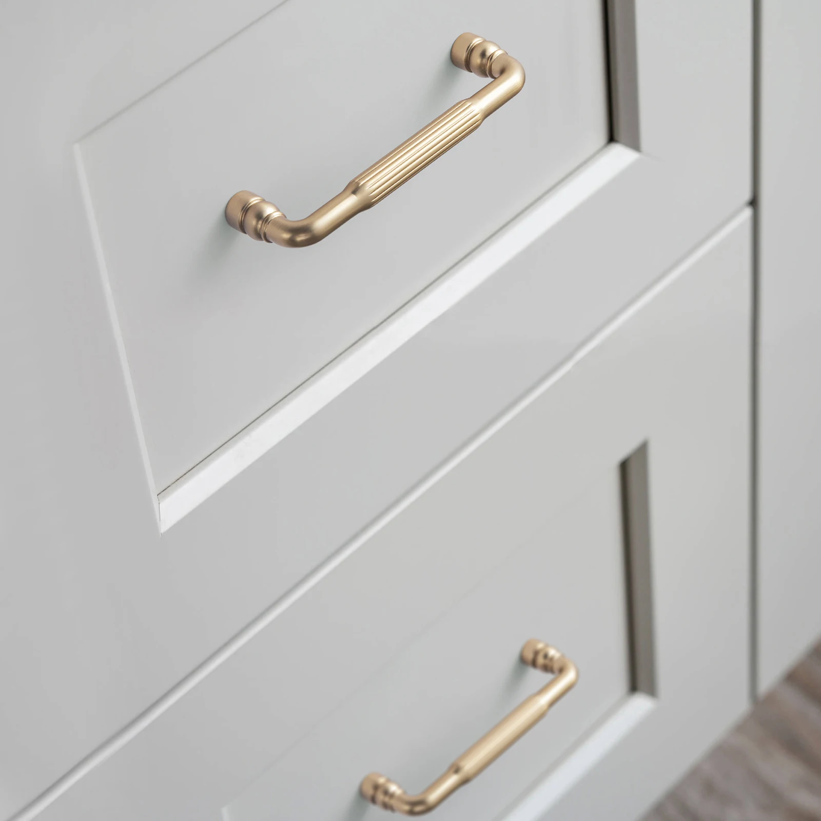 Goo-Ki Vintage Ribbed Brass Cabinet Knobs and Pulls Champagne Bronze Drawer Handles with Backplate for Kithcen Drawers Cupboard