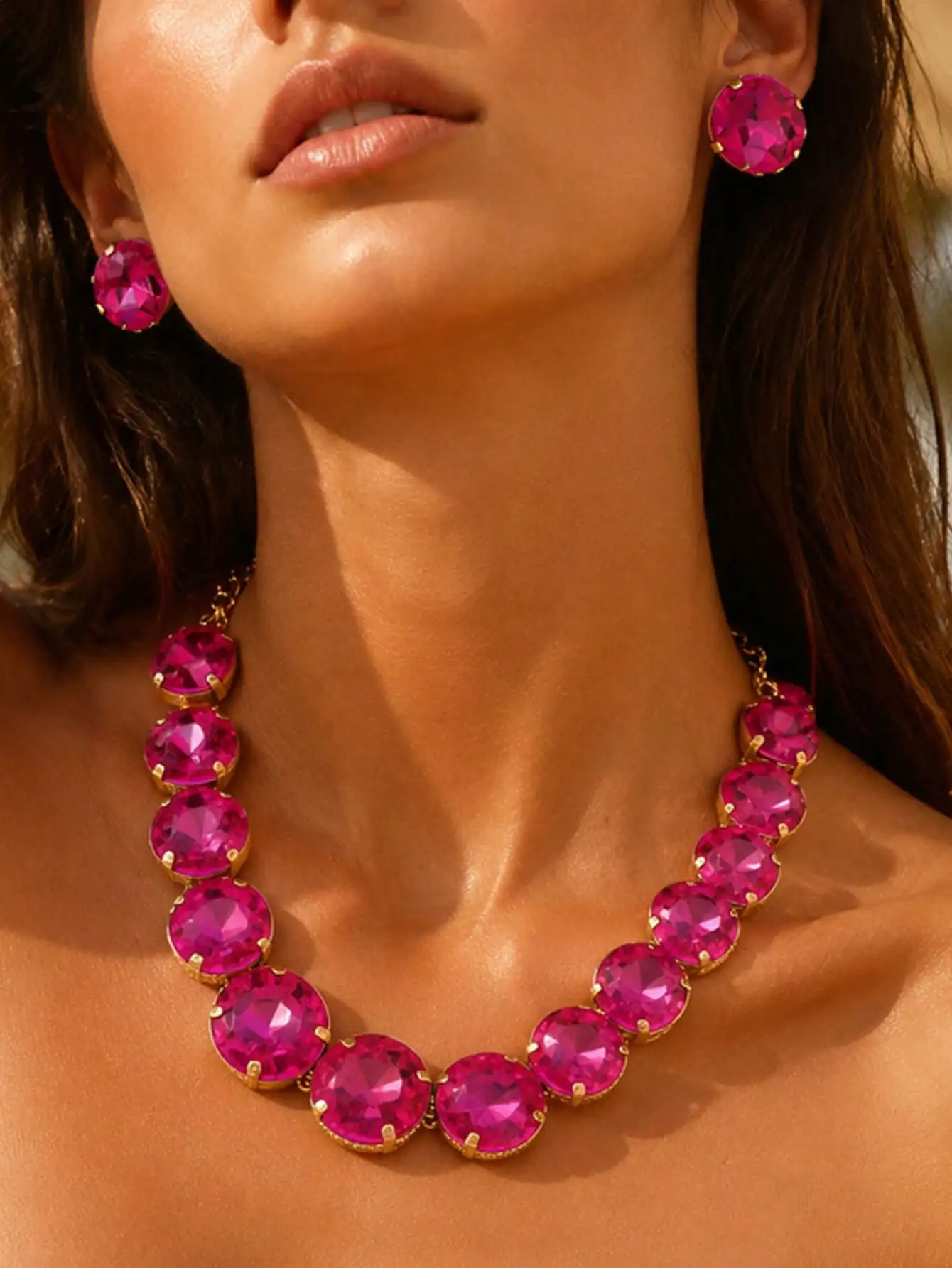 Heißes Pinkes Rundes Kristall-Halsketten-Ohrringe-Set, Vergoldeter Auffälliger Statement-Schmuck, Glamouröses Accessoire für Sommerpartys, Strandhochzeiten und Damen – Detail 2