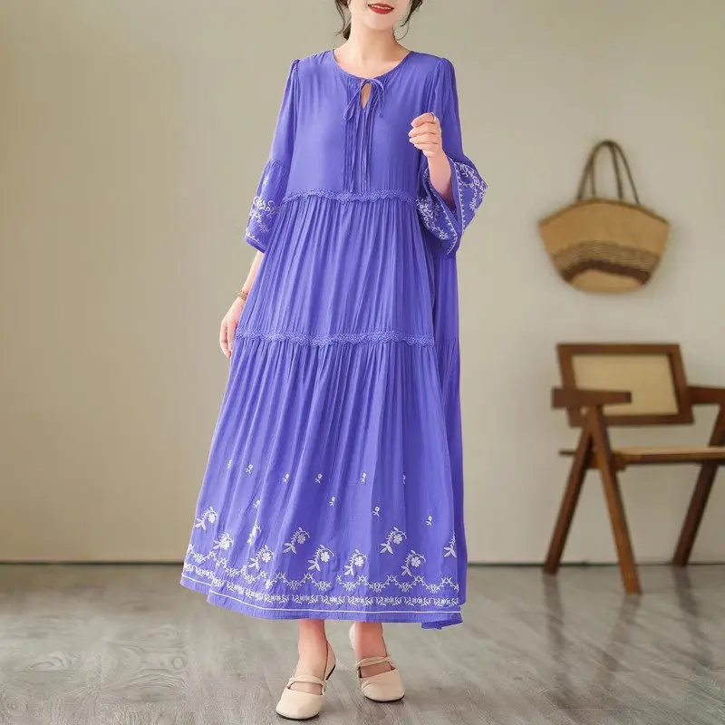 Robe longue de grande taille pour femmes, style ethnique, broderie artistique, design ajusté, col en V, rétro, automne, z2359