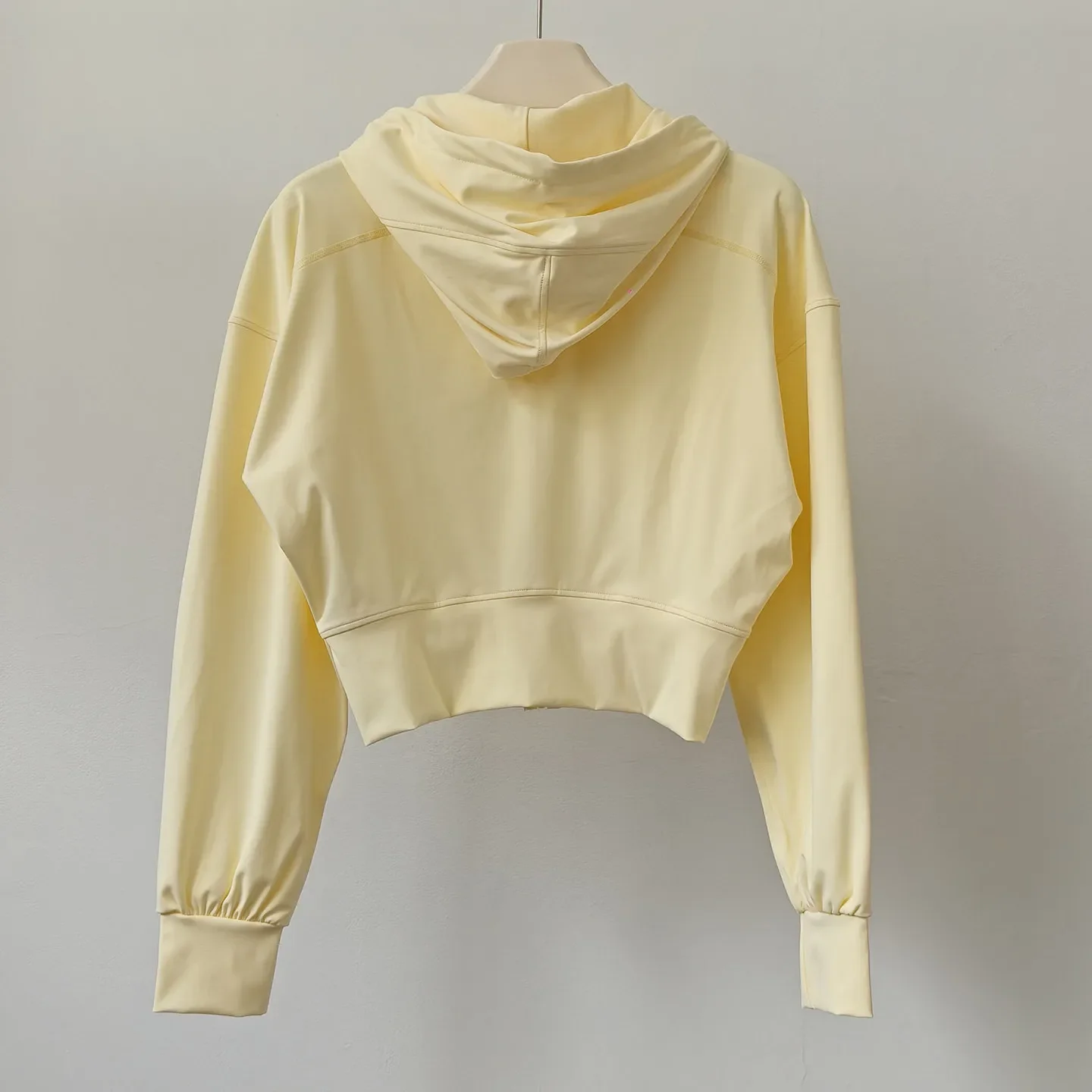 Damen Slim-Fit Langarm-Yoga-Oberteil, Pilates-Trainingsshirt, Kapuzen-Sportjacke für Fitness und Training – Detail 4