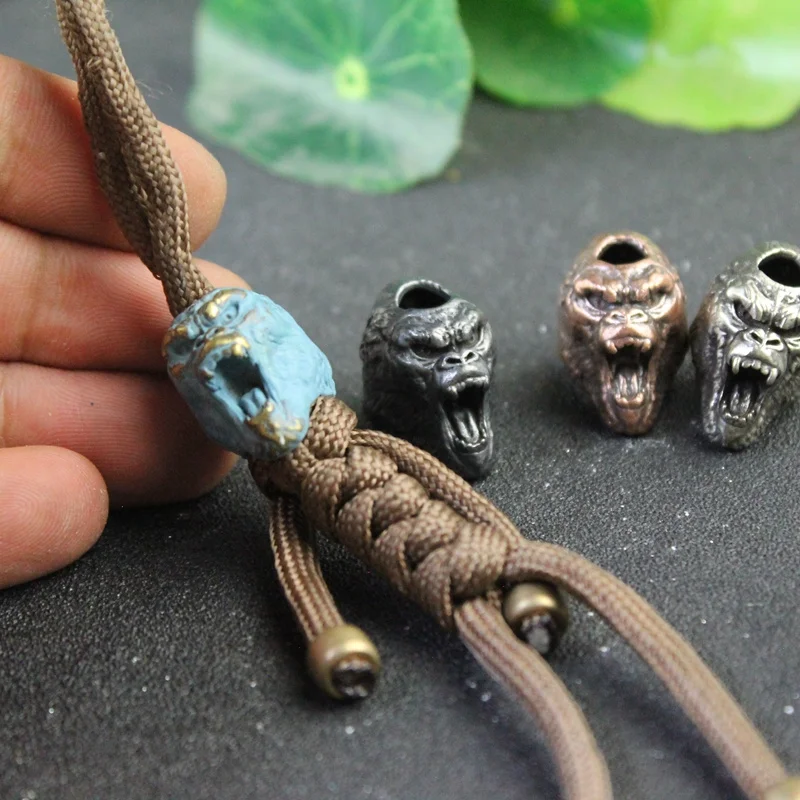 Angry Gorilla EDC Brass Knife Beads Cartoon Animal Orangutan ombrello intrecciato fai da te corda cordino Charms accessori ciondolo Paracord