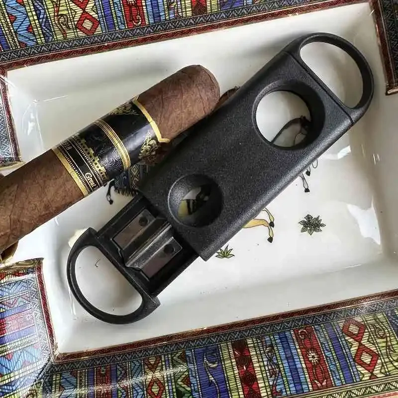 

Portable Stainless Steel Cigar Cutter V Shape Blade Cigarro Knife Hole Opener Cigarrera Cutting Tool Dual Use Accessories 91
