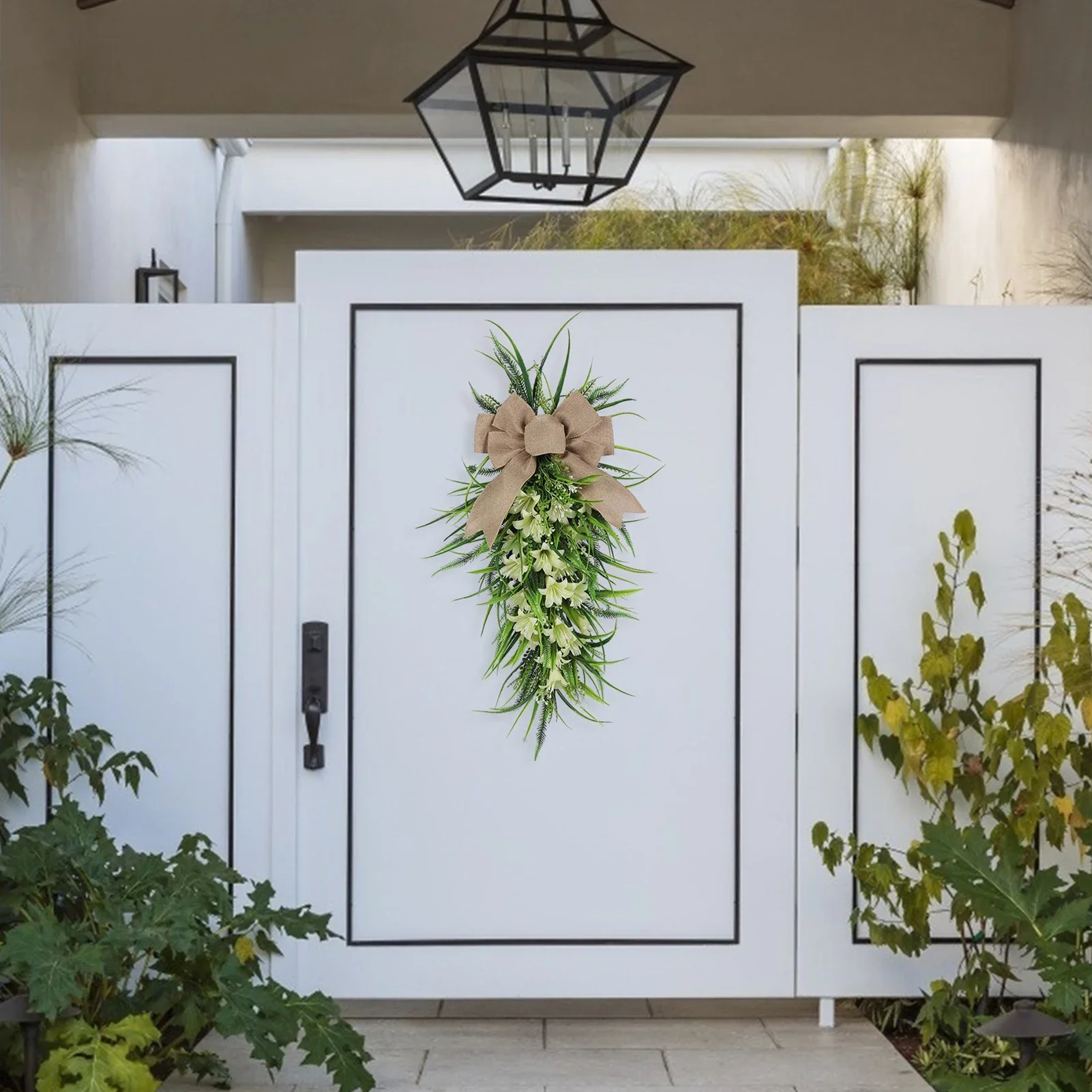 Couronne de fleur de lys simulée, signe de bienvenue de printemps, arc de plante verte, porte, guirxiété de Pâques, décoration de jardin à la maison