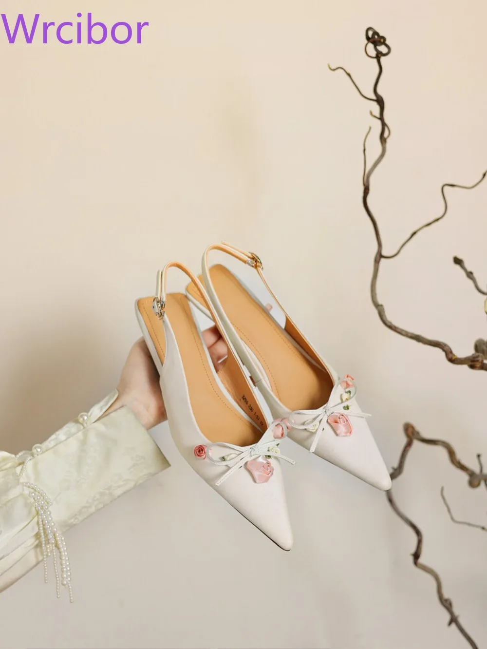 

Women's Sandals French Sexy Leather Sandals Baotou Have Temperament High Heels with Embroidery Decoration