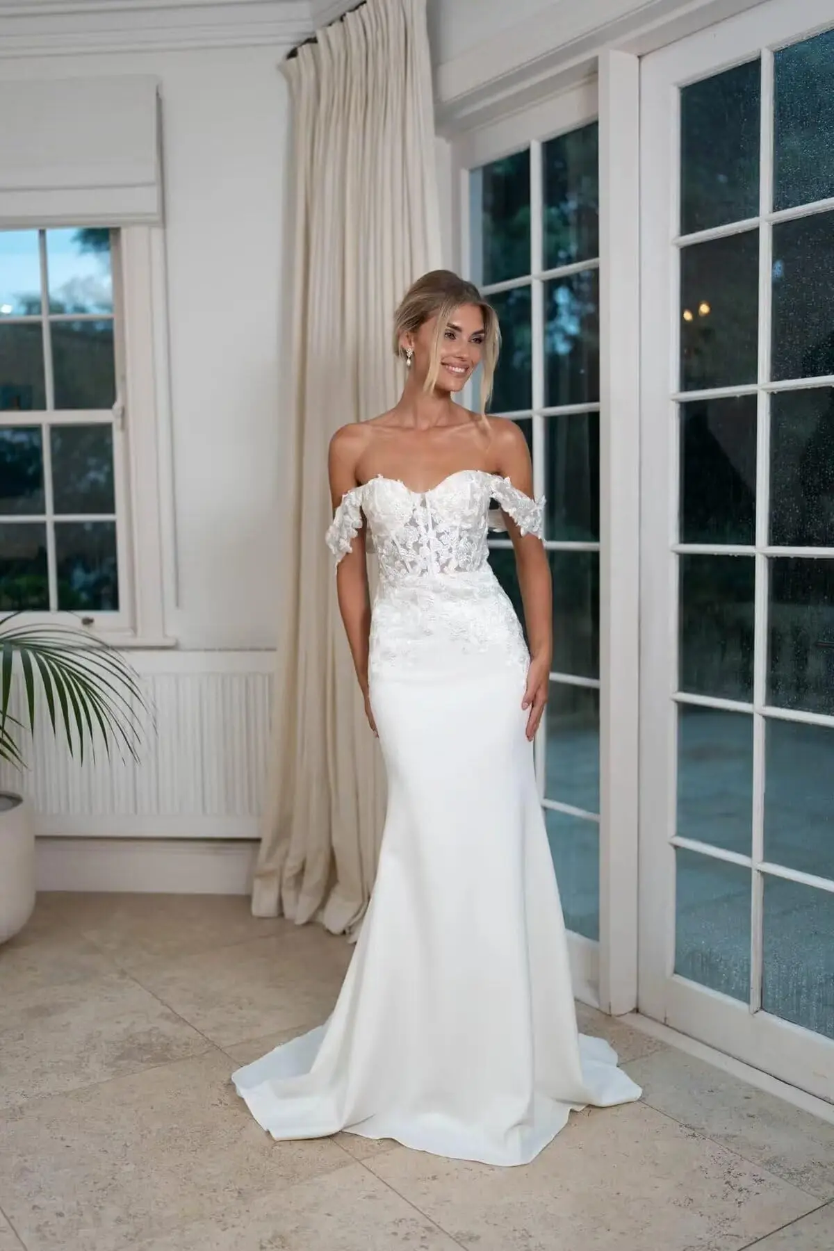 

Off The Shoulder Tulle Wedding Dress for Bride Sweetheart Lace Applique A Line Floor Lenght Formal Bridal Dress