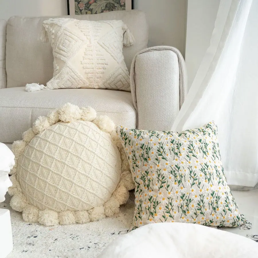 Pastoral Style Embroidery Pillow Case Daisy Embroider Decorative Pillow Flower Cushion Cover Throw Pillow for Sofa Bed Home Gift