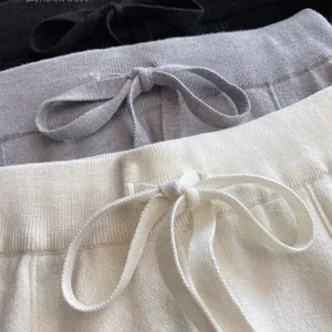 Pantolonun ilk 10 satışı ve zara white no. 3