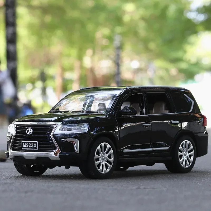 

1:24 LEXUS LX570 M929X Diecasts Alloy Car Model Collectibles Boy Birthday Present Children's Toy Car A258