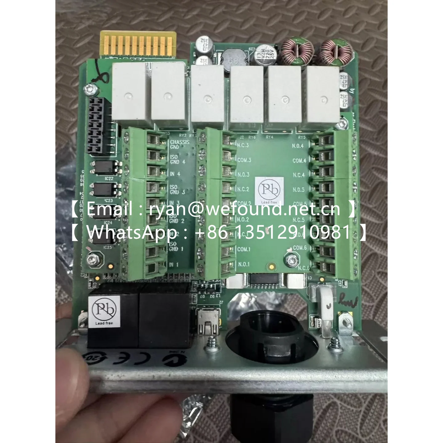 AP9613 Management Options, Dry Contact I/O Card AP9547 Network Management Card 3 (NMC3)