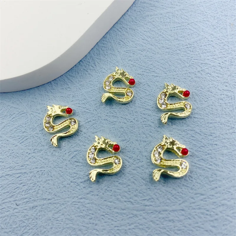 10Pcs Dragon Nail Charm oro argento perla lega unghie decorazione strass accessori gioielli diamante 2024 parti Manicure