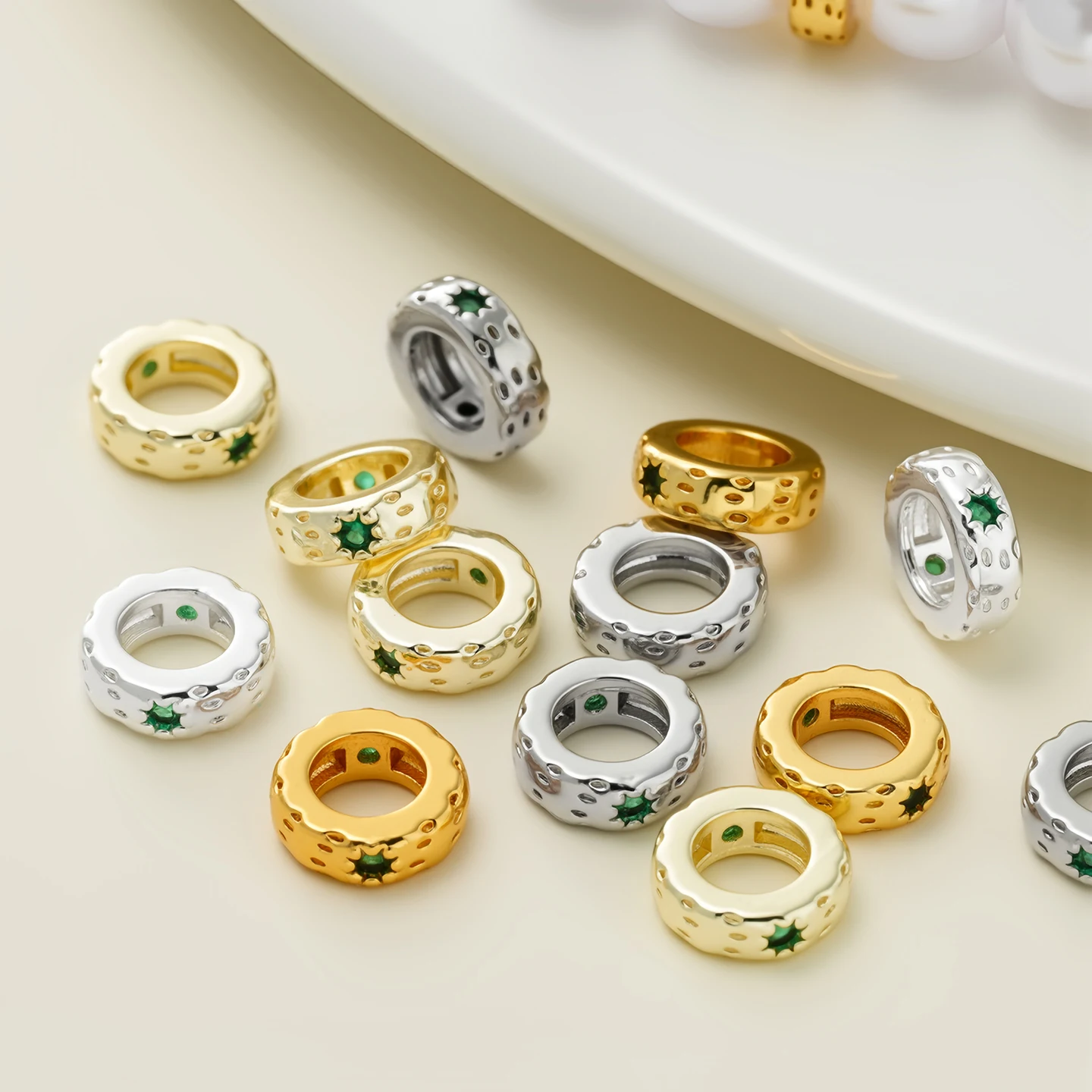 Perline distanziatrici in rame color oro 14/18 carati, perline per la creazione di gioielli Perline distanziatrici in zirconi intarsiati Collana fai da te/Bracciali Accessori