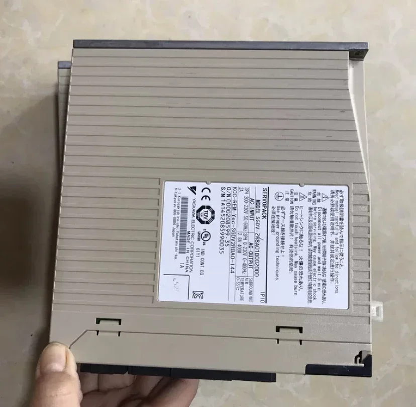 Second hand  SGDV-2R8A01B002000 Servo Drive For CNC System Machinery