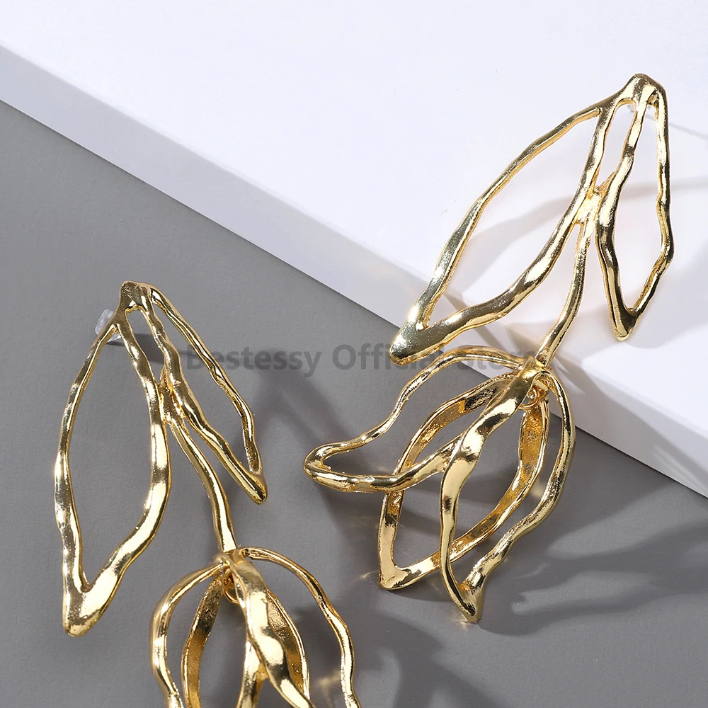 2025 New Oversized Metal Tulip - огляд і ціна Vintage Fashion Trends 2025