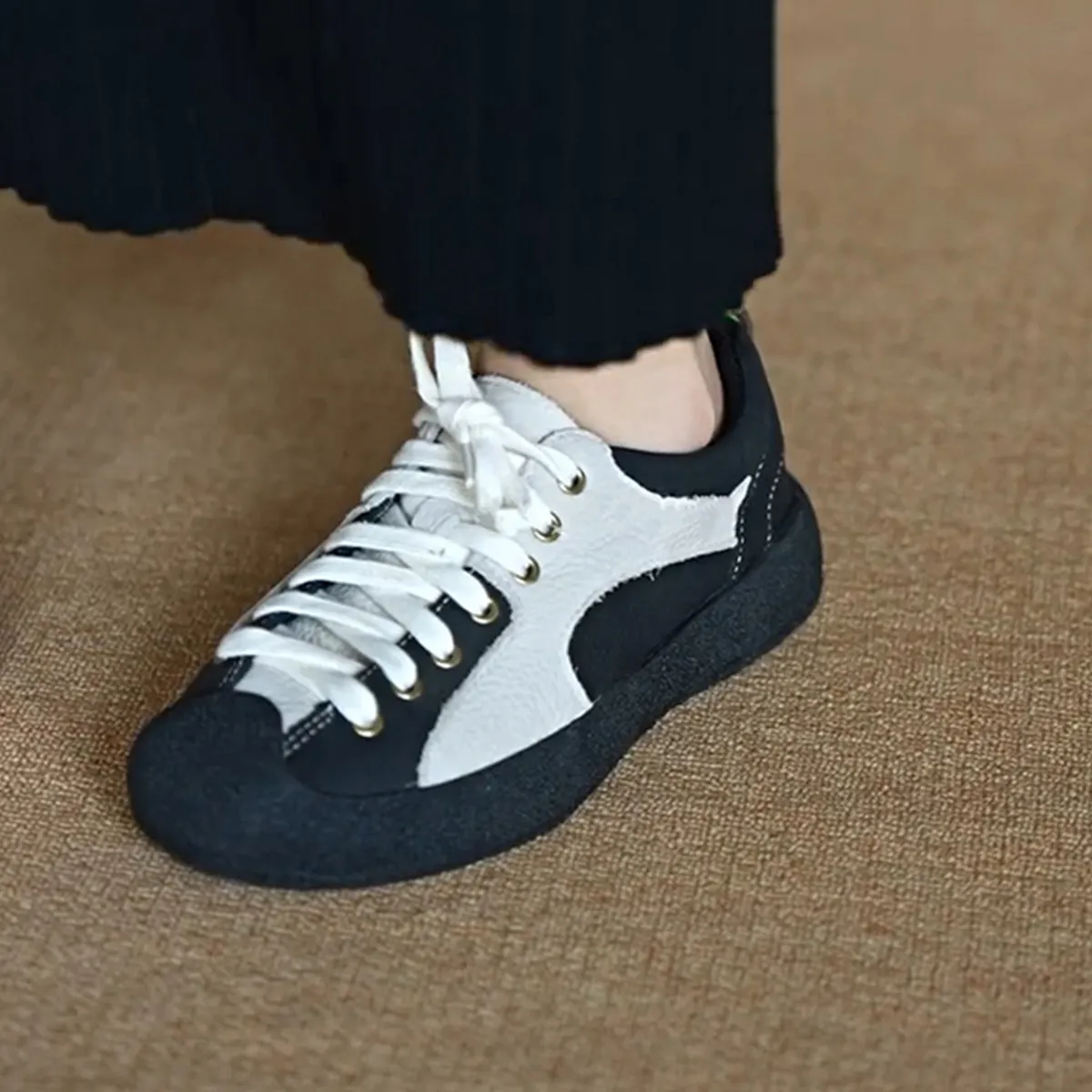 Ultra-Soft Women's Casual Sneakers: Retro-Style, Fashionable, Chunky-Soled, Comfortable, Niche-Market Training Shoes