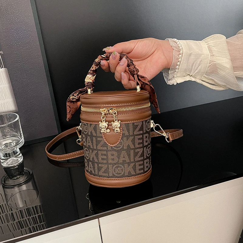 

Light Luxury Women Shoulder Bag Handbag Multifunctional Elegant Large Capacity For Shopping And Business Trip