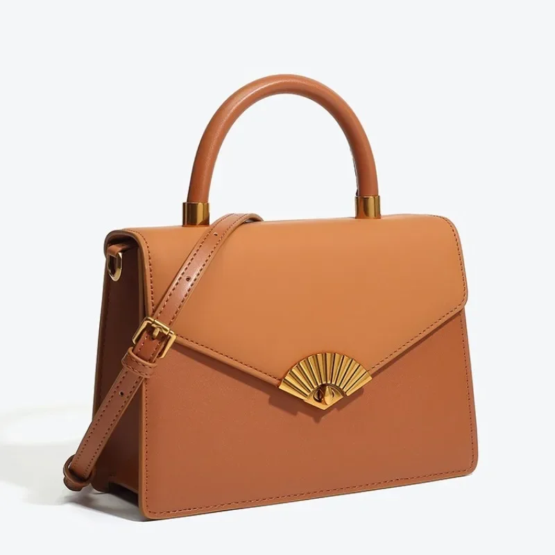 High-quality Ladies Spring and Summer 2024 New Niche Design Fashion Manual Bill of Lading Shoulder Diagonal Bag