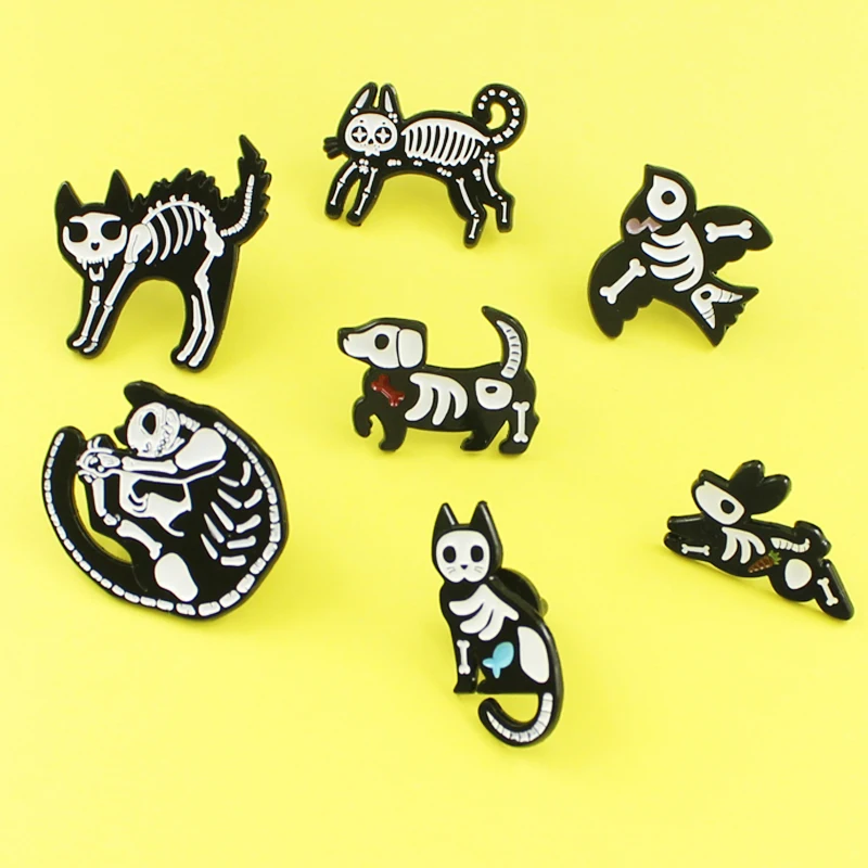 

Animal Skeleton Pin Brooch Cat Rabbit Bird Black White Skeleton Skull Enamel pins Badge Animal Brooches for Women Jewelry Gift