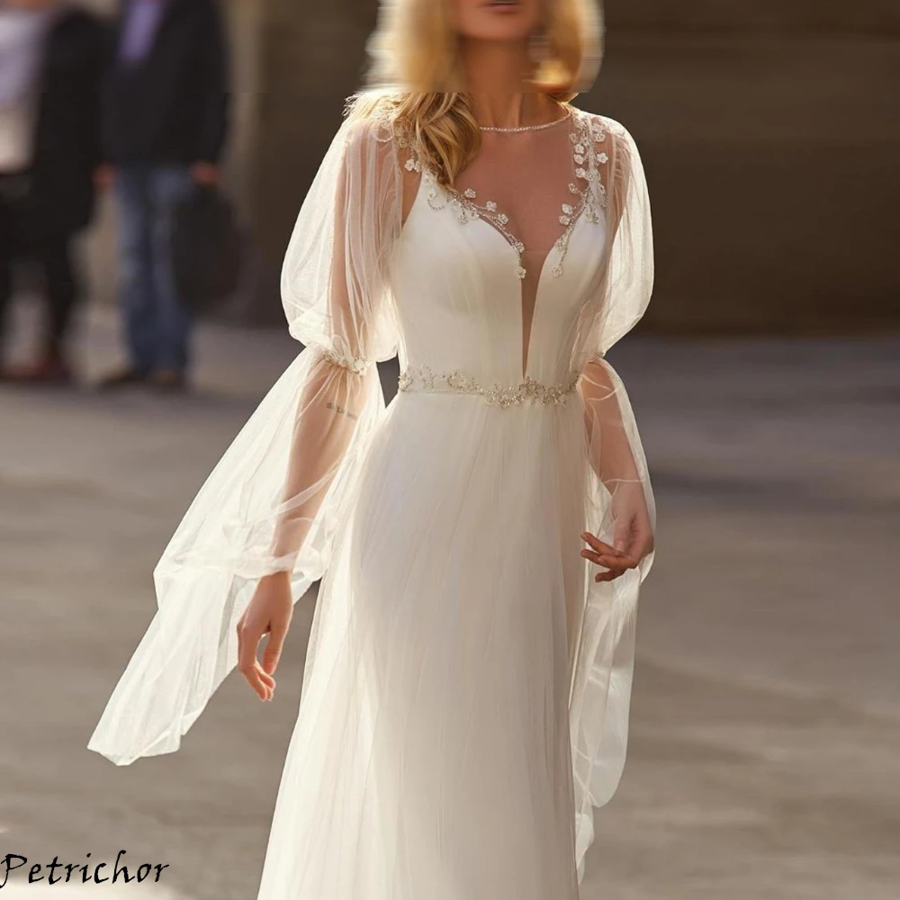 ชุดแต่งงานสีขาวผ้าทูลล์สั่งทำพิเศษ สายคาดเอวสวยหรู คอวีเซ็กซี่ คุณภาพสูง สำหรับงานแต่งงานหรูหรา ปี 2025 ชุดเจ้าสาวประณีต