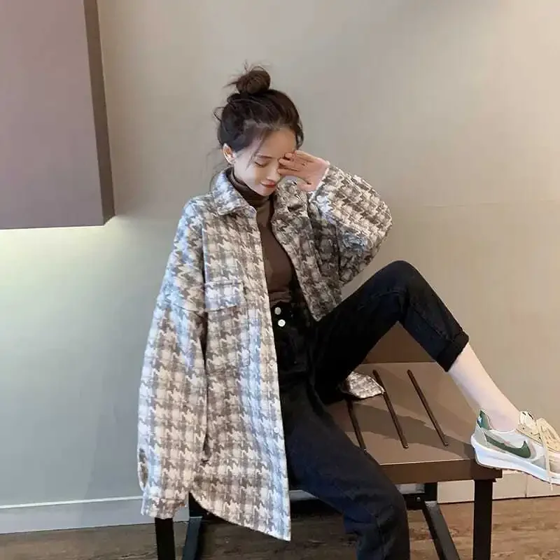 

2025 New Korean Loose Houndstooth Shirt Women Thickened Autumn Winter Design Coat with Hong Kong Flair