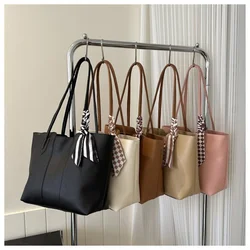 Simple Commute Large Capacity Bag Female Korean Style Fashion Tote Bag2024Spring and Summer Niche Texture Shoulder Handbag