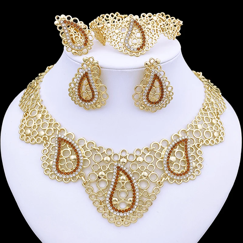 Dubai 18K Gold Plated Women Jewelry Set Elegant Heart Necklace Earring Ring Bracelet Fashion Jewelry Wedding Party Accessories