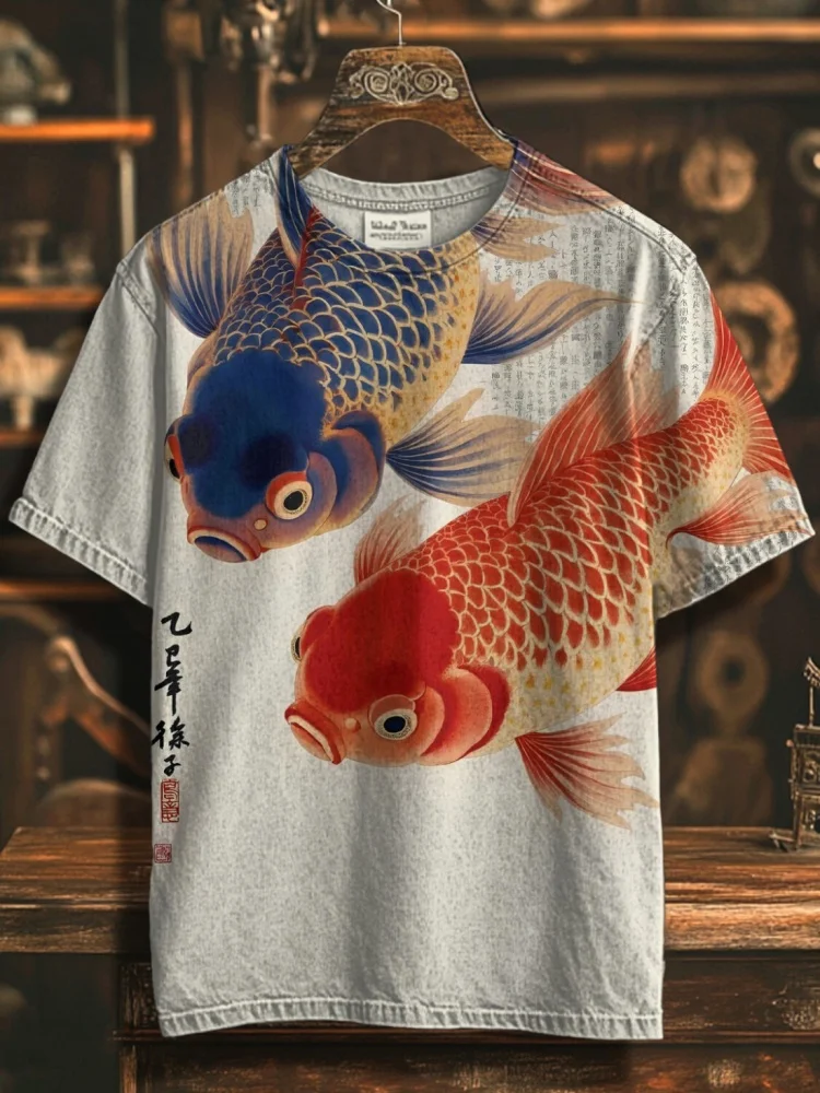 

Men's Calligraphy Art Goldfish Chinese Style Print T-Shirt Lucky Printed Summer Holiday Tees Casual Loose Round Neck Tunic