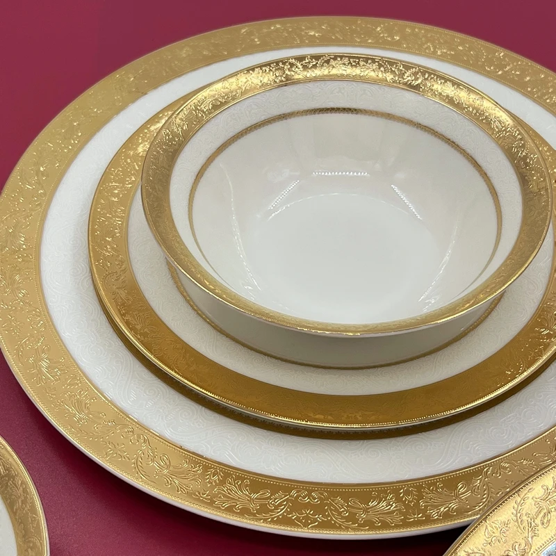 Luxurious disc relief inlaid with golden beef steak plate, palace style bone porcelain, European style gold edged tableware