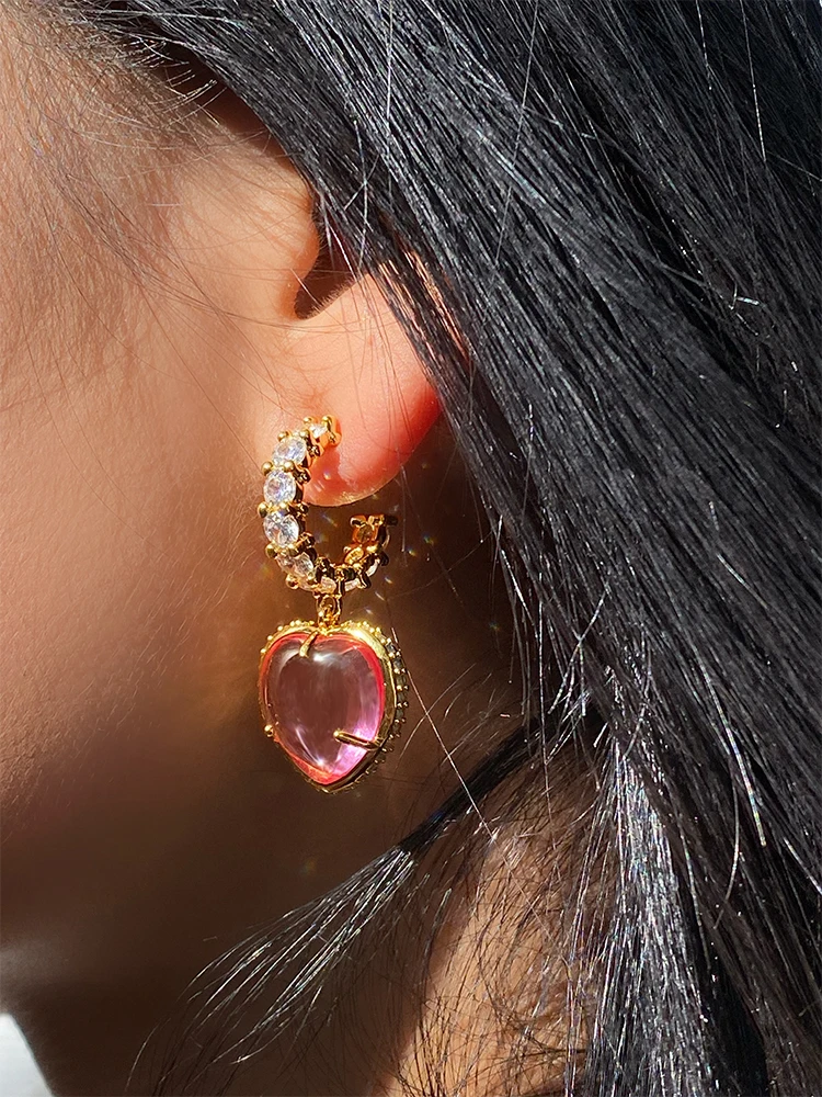 Brass AAA Zircon Pink Heart  E - đánh giá và giá Vintage Fashion Runway