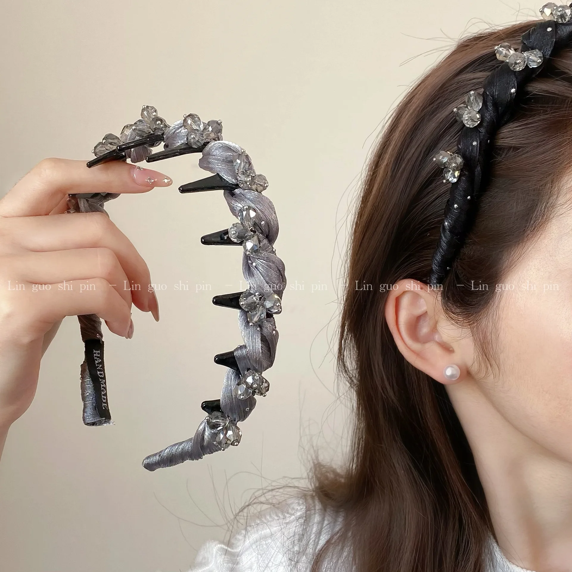 

Exquisite and luxurious rhinestone hair clip wrapped headband, new high-end headband with high cranial top and toothed hair clip