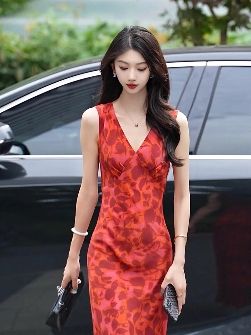 

Летнее красное платье макси с цветочным принтом и поясом, женское, А-силуэт, в корейском стиле, с завышенной талией, без рукавов, с V-образным вырезом